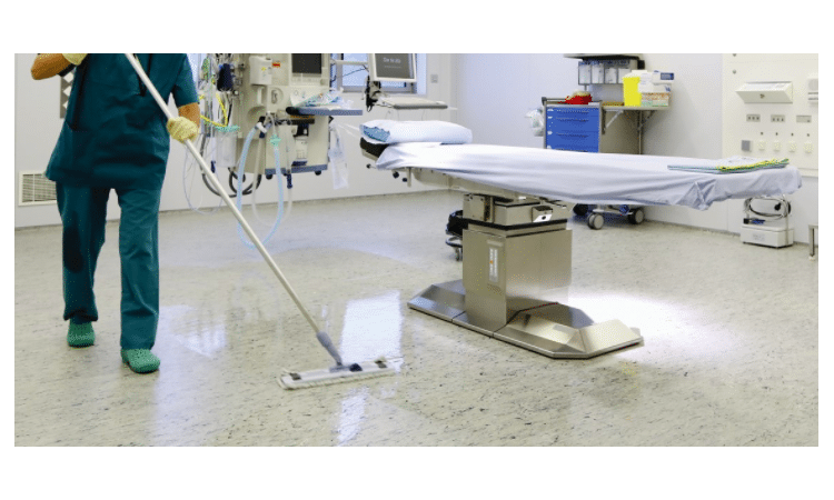 Oppervlakken desinfectie met Terralin Protect op operatiekamers