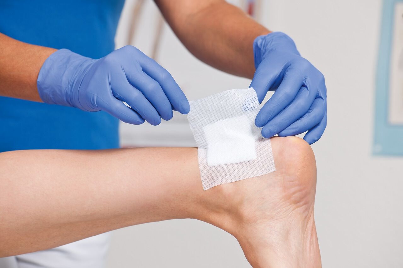 Omnifix fixatiepleister op rol applicatie